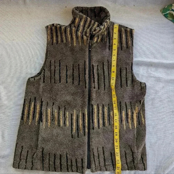 Sherpa Vest Brown Print Pattern Detail Duffel Size M - Picture 2 of 4